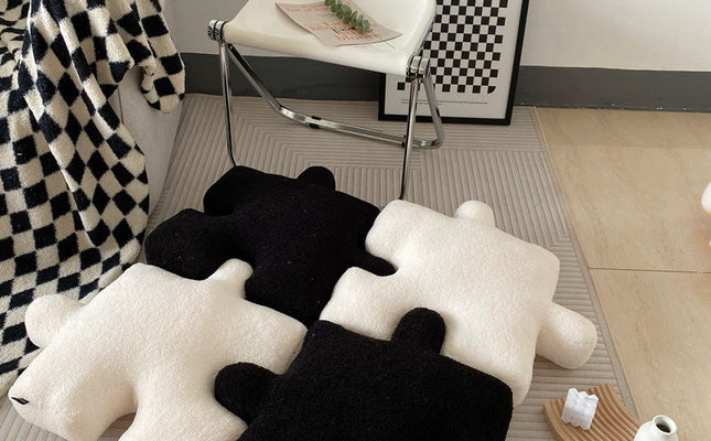 Modern Fashion Stuffed Living Room Cushion